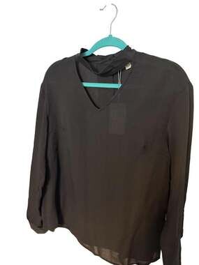 THEKorner Black Long Sleeve Keyhole Blouse
